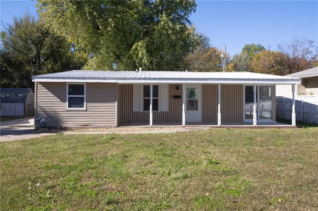 1915 N 8th Street, Independence, KS 67301 - Image #1