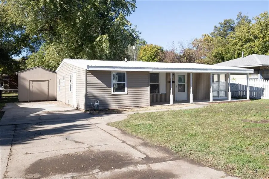 1915 N 8th Street, Independence, KS 67301 - Image #2