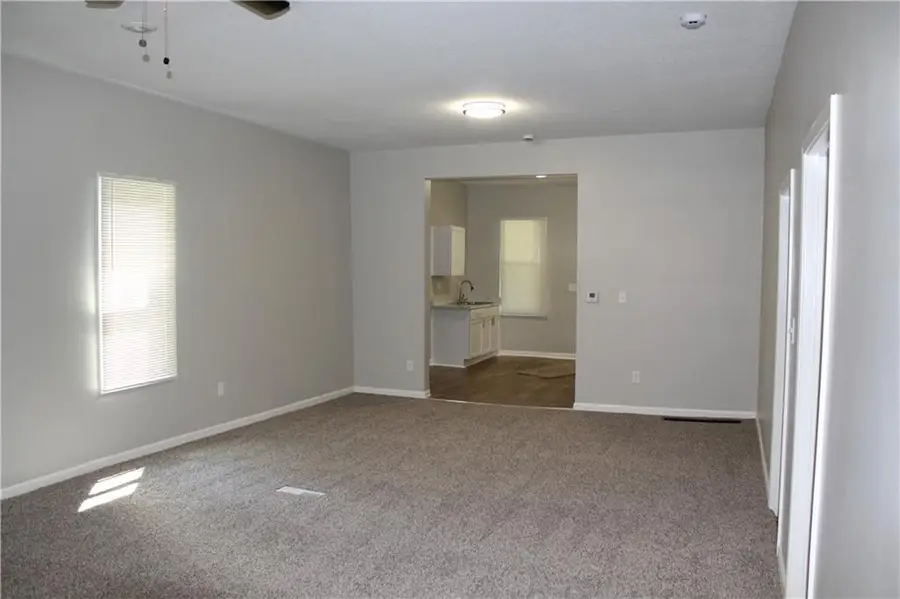 312 S 10th Street, Leavenworth, KS 66048 - Image #2