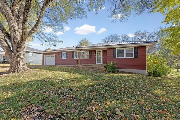1327 S Mulberry Street, Ottawa, KS 66067