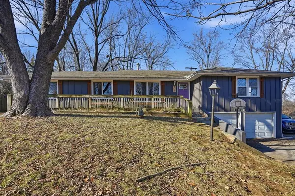 612 River Street, Tonganoxie, KS 66086