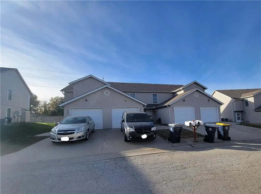 10620-10626 N Locust Court, Kansas City, MO 64155 - Image #1