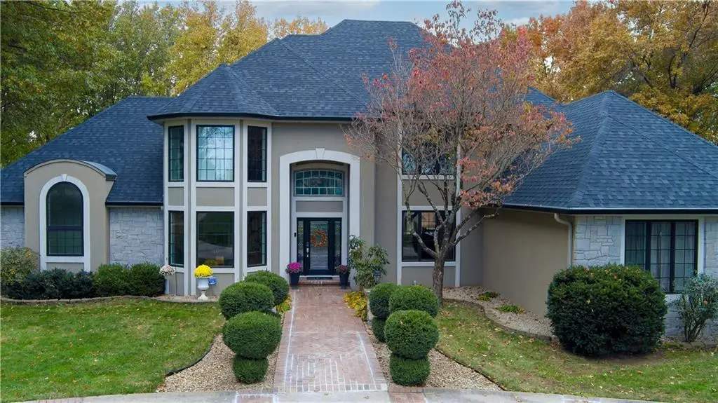 12236 Donovan Drive, Country Club, MO 64505 - Image #1