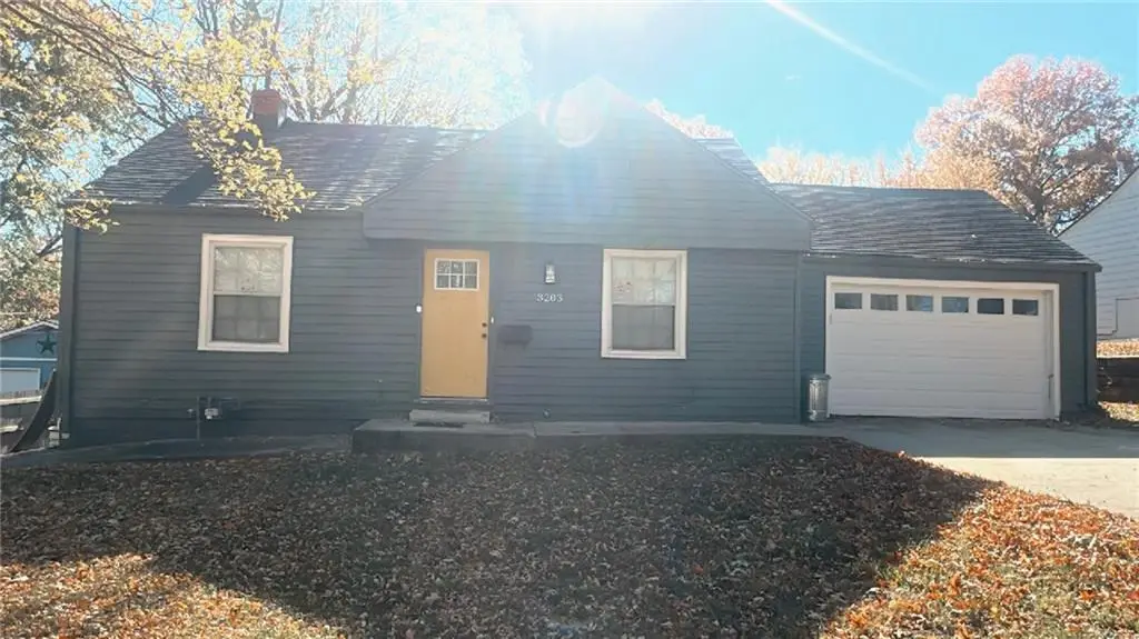 3203 NE 56th Street, Kansas City, MO 64119 - Image #1