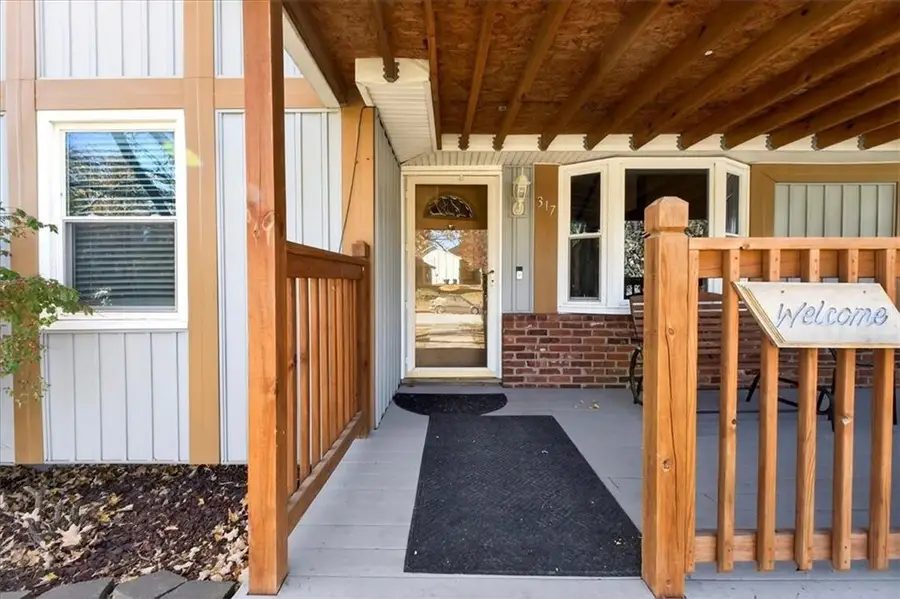 317 Valley Road, Olathe, KS 66061 - Image #3