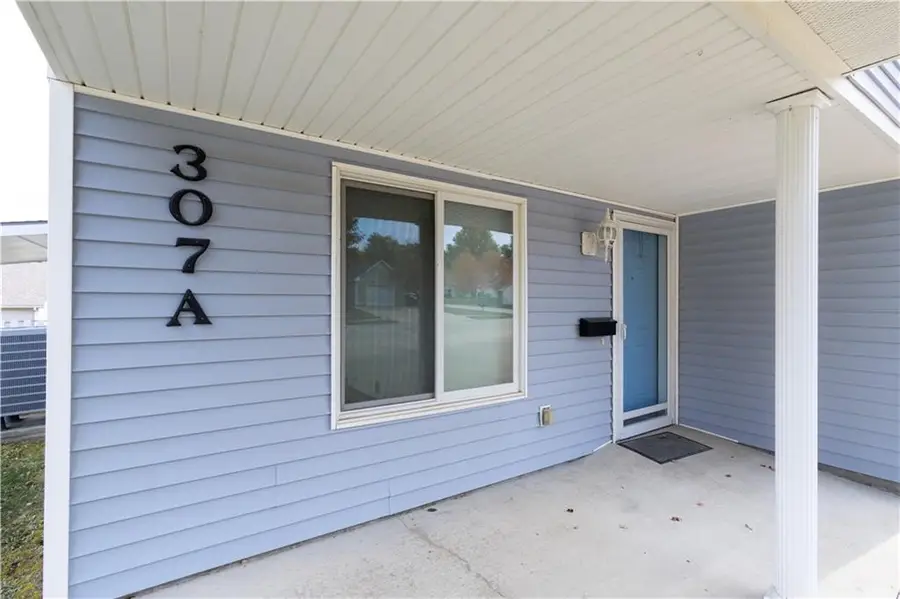 307 Sarah Lane #A, Saint Joseph, MO 64506 - Image #2