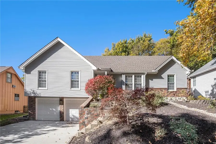 5864 N Beaman Avenue, Kansas City, MO 64151 - Image #2