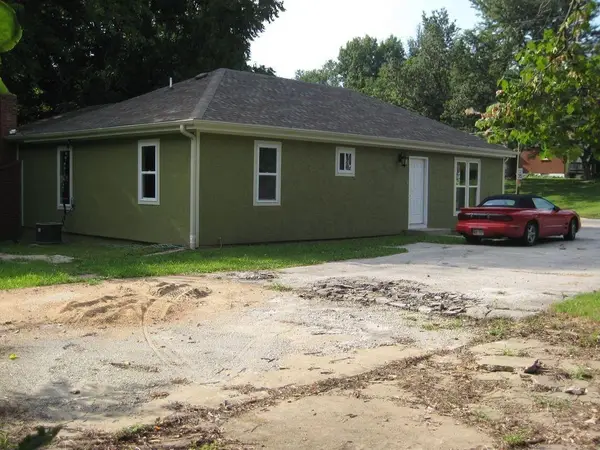 6601 Leavenworth Road, Kansas City, KS 66104