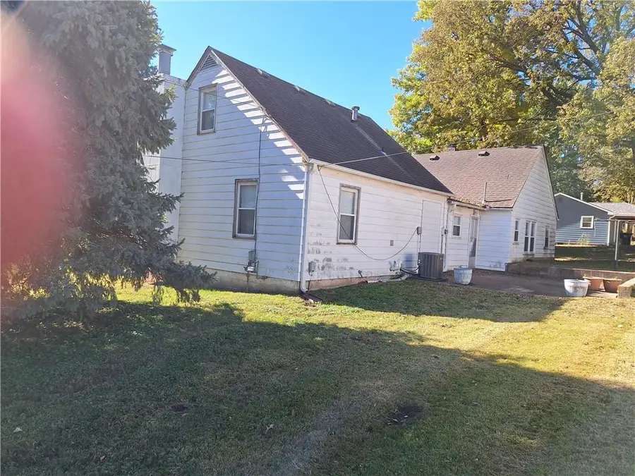 804 E Gudgell Avenue, Independence, MO 64055 - Image #3