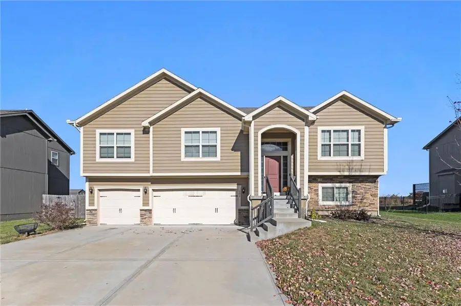 101 SW Ayden Lane, Blue Springs, MO 64064 - Image #2