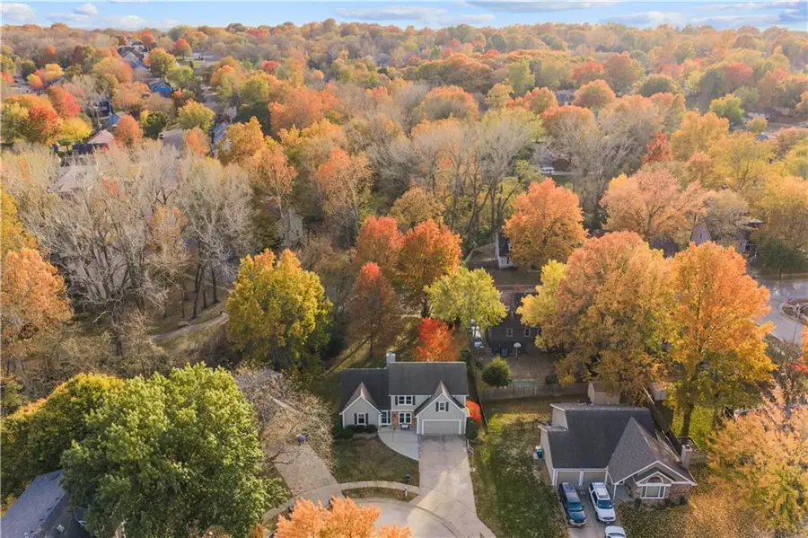 947 Ellis Street, Liberty, MO 64068 - Image #2