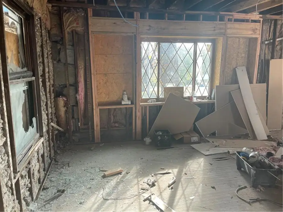 2746 Brooklyn Avenue, Kansas City, MO 64109 - Image #3