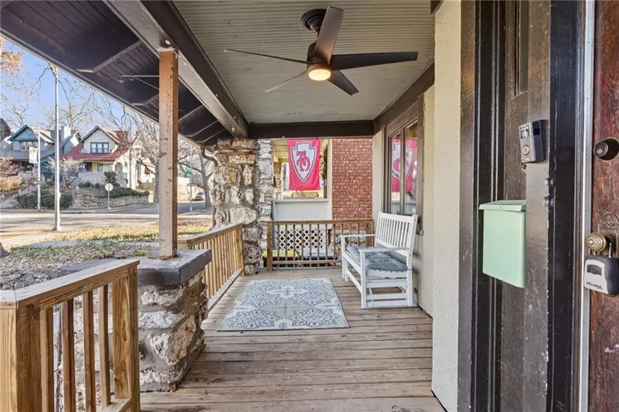 619 E 42nd Street, Kansas City, MO 64110 - Image #3