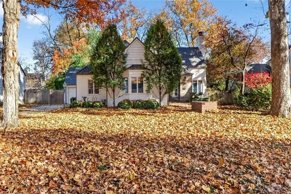 5509 Norwood Road, Fairway, KS 66205