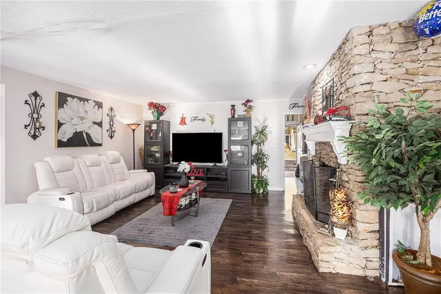 901 E 109th Terrace, Kansas City, MO 64131 - Image #3