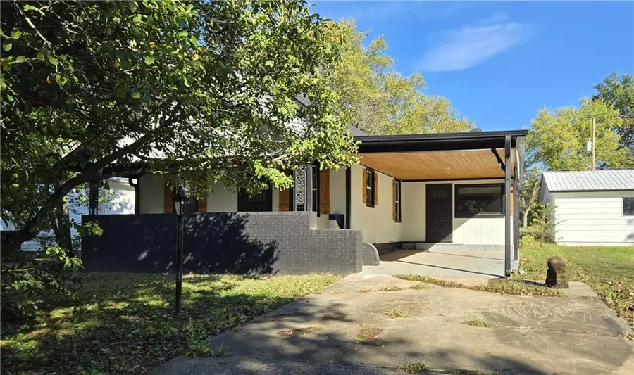 806 W 2nd Street, Pittsburg, KS 66762 - Image #2