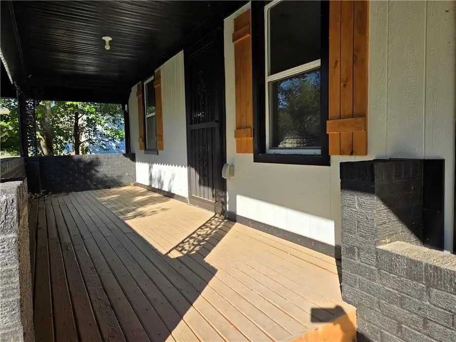 806 W 2nd Street, Pittsburg, KS 66762 - Image #3