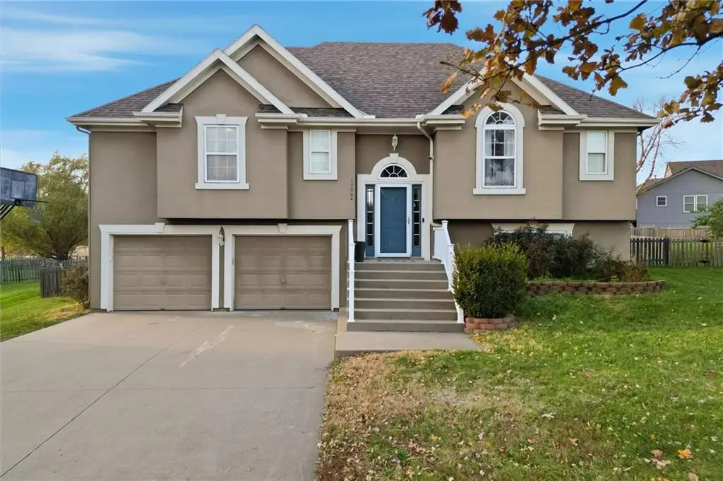 11004 N Hunter Avenue, Kansas City, MO 64157 - Image #1