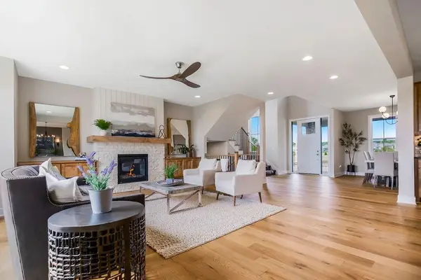 2208 W 176th Place, Overland Park, KS 66085