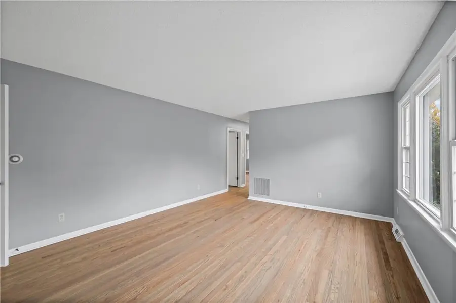 10701 N Main Street, Kansas City, MO 64155 - Image #2