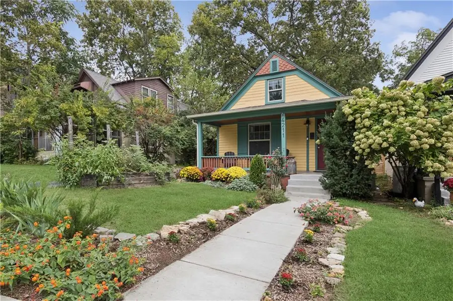 4211 Charlotte Street, Kansas City, MO 64110 - Image #2