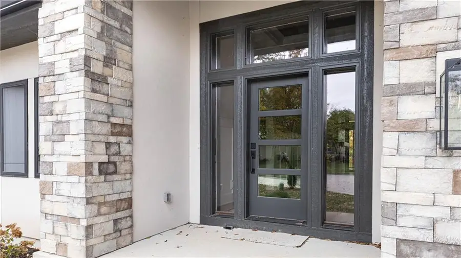 111 Teton Ridge, Greenwood, MO 64034 - Image #2