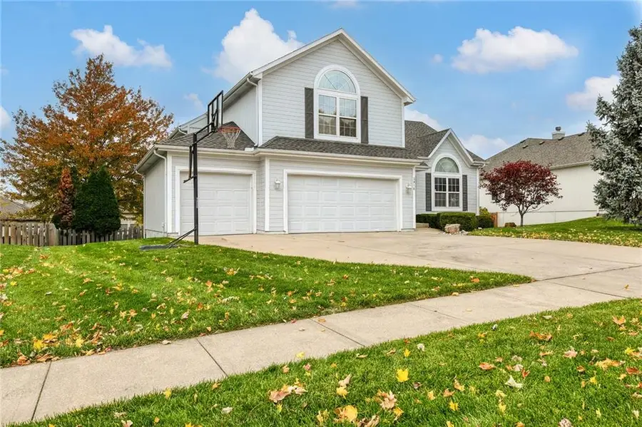 3916 SW Chatham Drive, Lees Summit, MO 64082 - Image #2