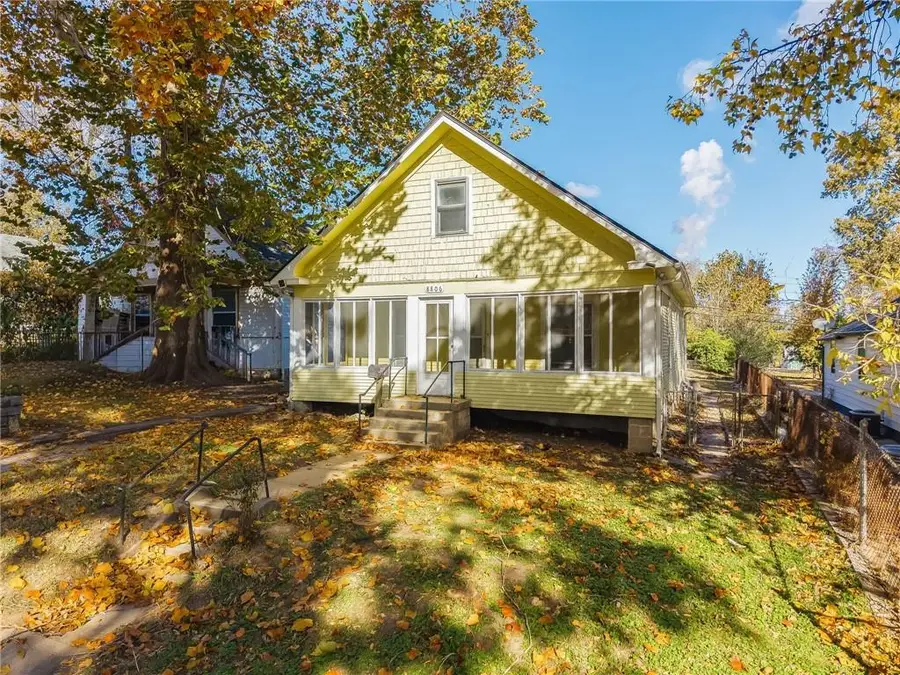 8806 E Smart Avenue, Independence, MO 64053 - Image #2