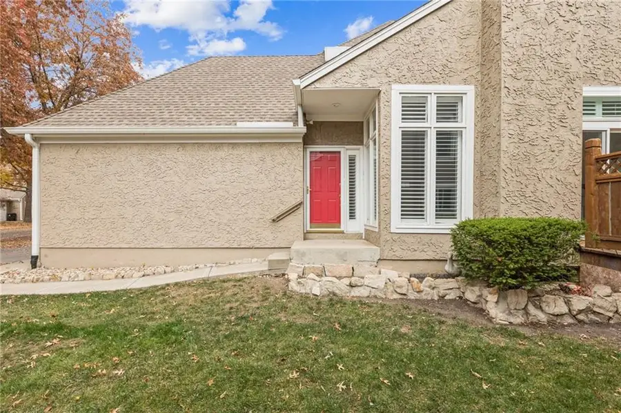 12537 Broadmoor Street, Overland Park, KS 66209 - Image #3