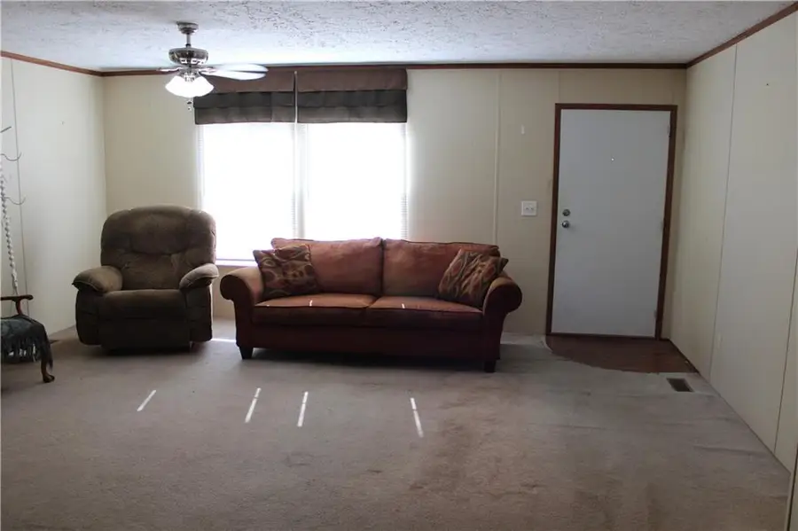 307 E Adams Street, Pittsburg, KS 66762 - Image #2