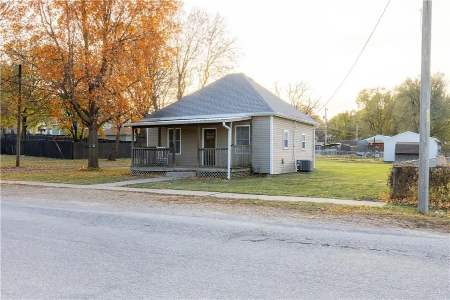 106 N 8th Street, Savannah, MO 64485 - Image #2