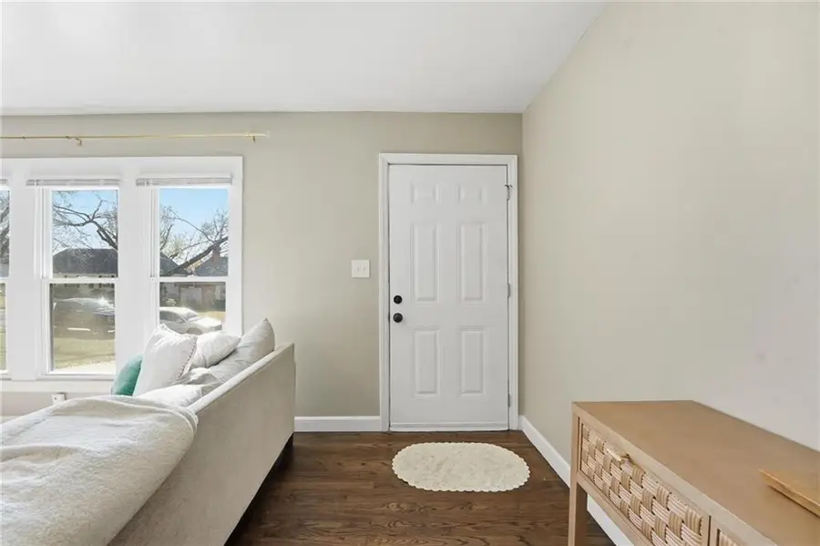 9031 Holly Street, Kansas City, MO 64114 - Image #2