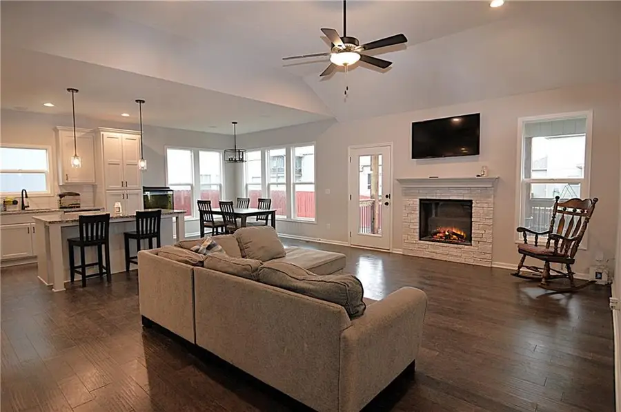 1607 NE Crumley Street, Grain Valley, MO 64029 - Image #3