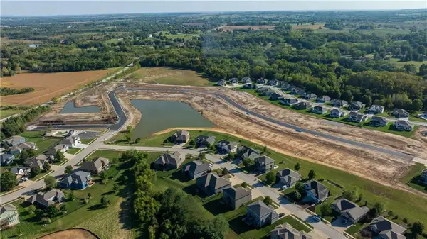 2318 Foxtail Drive, Kearney, MO 64060