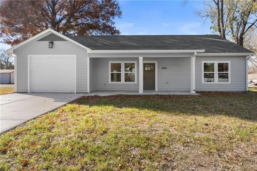 304 N Mulberry Street, Adrian, MO 64720 - Image #2