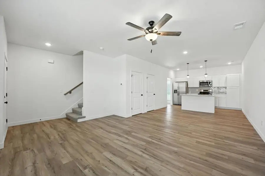 27305 Acacia Drive, Lees Summit, MO 64086 - Image #3