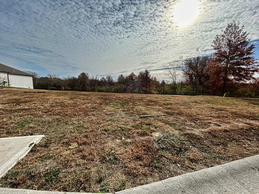 400 Pavilion Drive, Grain Valley, MO 64029 - Image #2