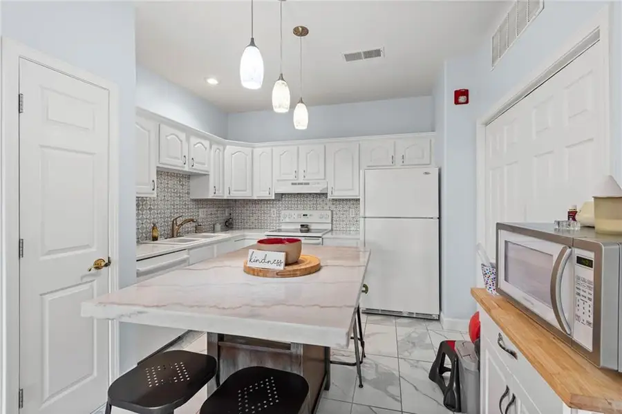 17201 E 32nd Street #6, Independence, MO 64055 - Image #3
