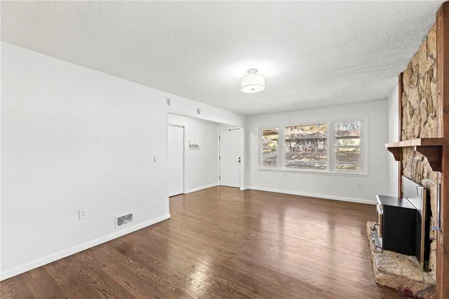 313 NE Short Street, Lees Summit, MO 64063 - Image #3