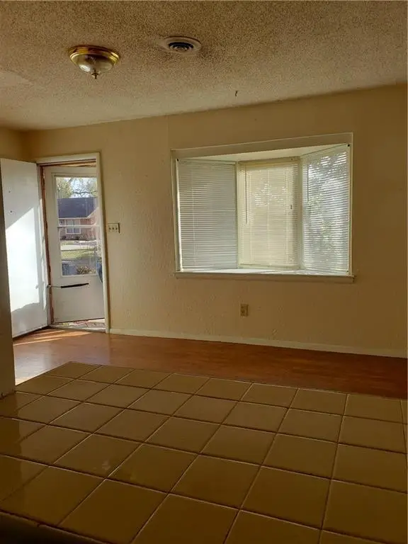 4718 Woodend Avenue, Kansas City, KS 66106 - Image #2