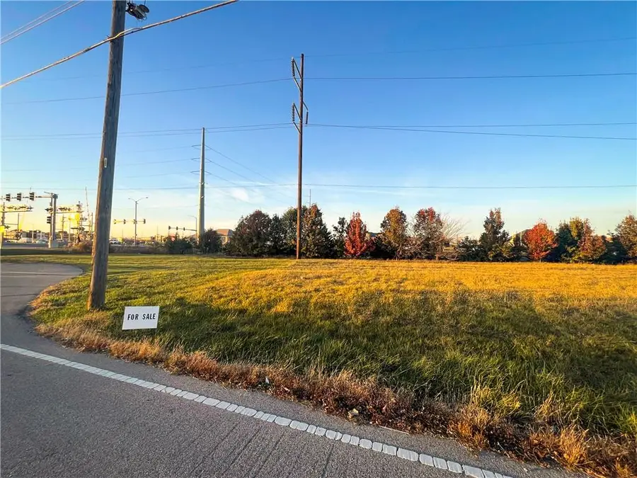 900 E Santa Fe Street, Gardner, KS 66030 - Image #2