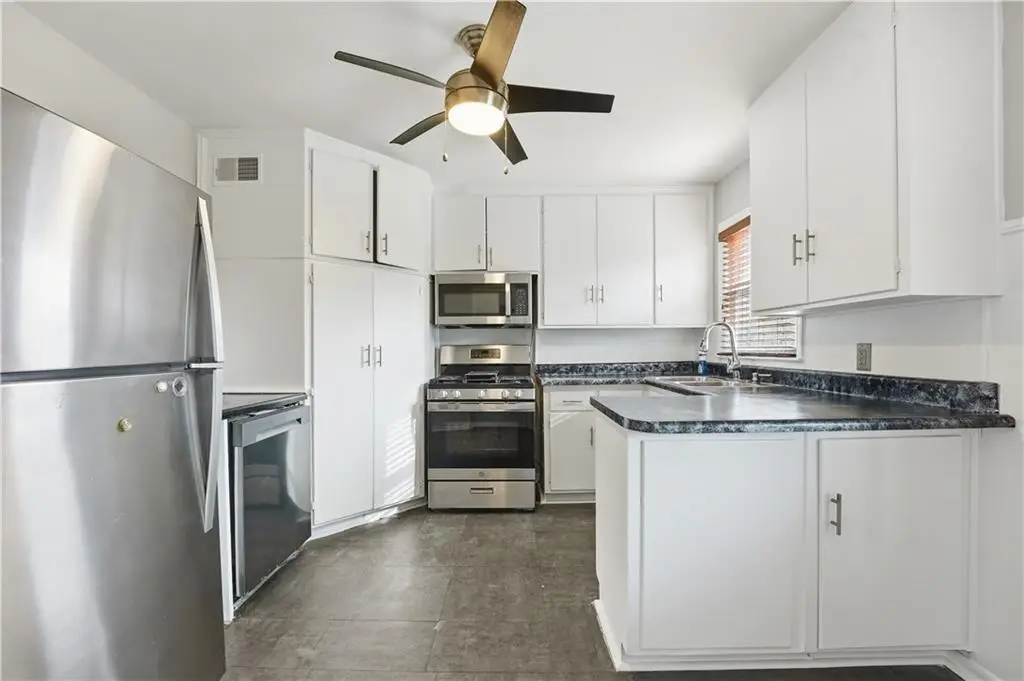 11407 W 68th Terrace, Shawnee, KS 66203 - Image #1