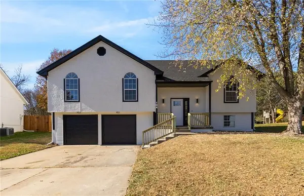 104 N Darrowby Drive, Raymore, MO 64083