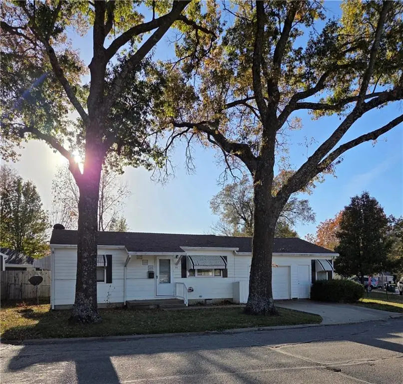 1711 Lockhart Lane, Osawatomie, KS 66064 - Image #2