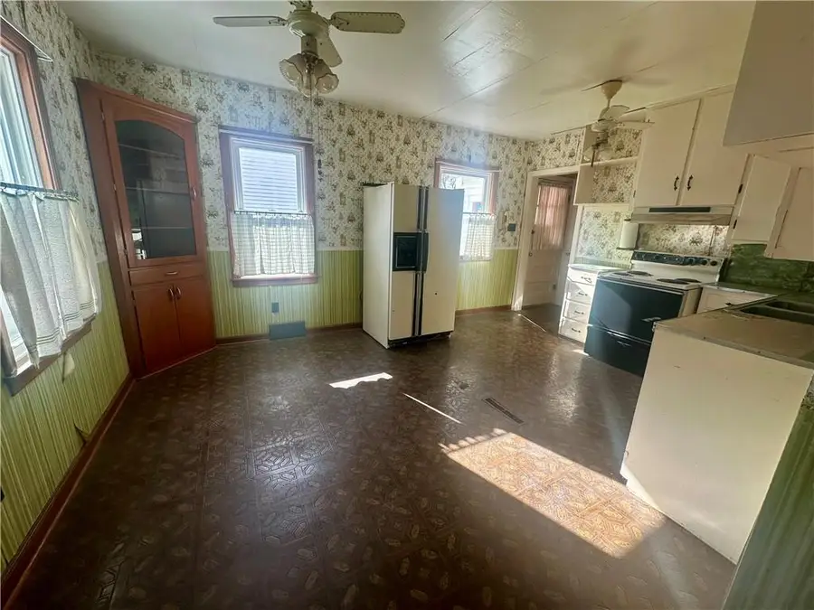 1222 E 3rd Street, Maryville, MO 64468 - Image #2