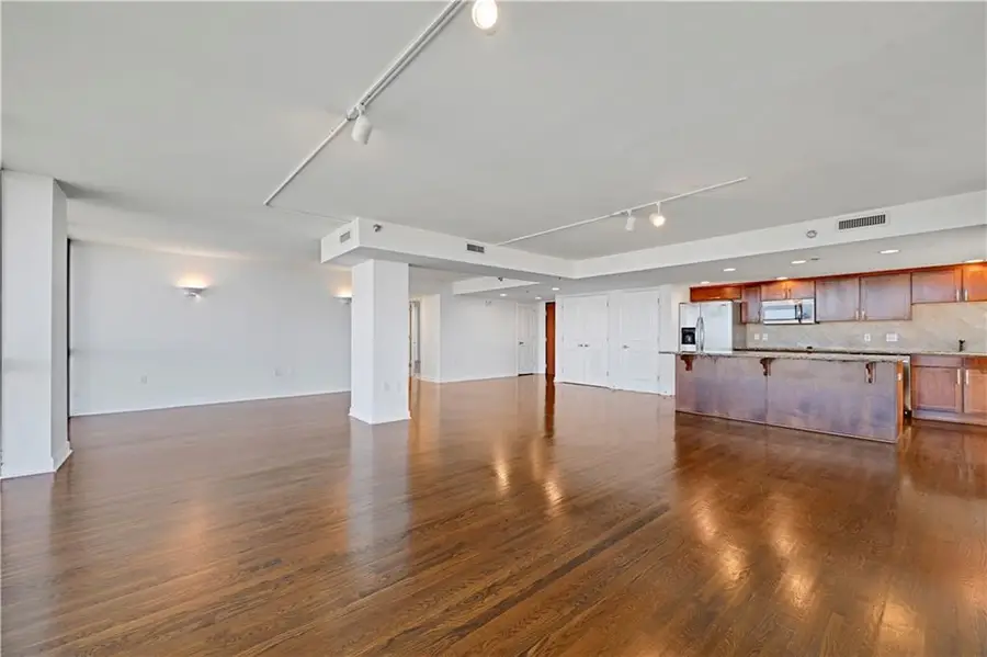 600 E Admiral Boulevard #1608, Kansas City, MO 64106 - Image #2