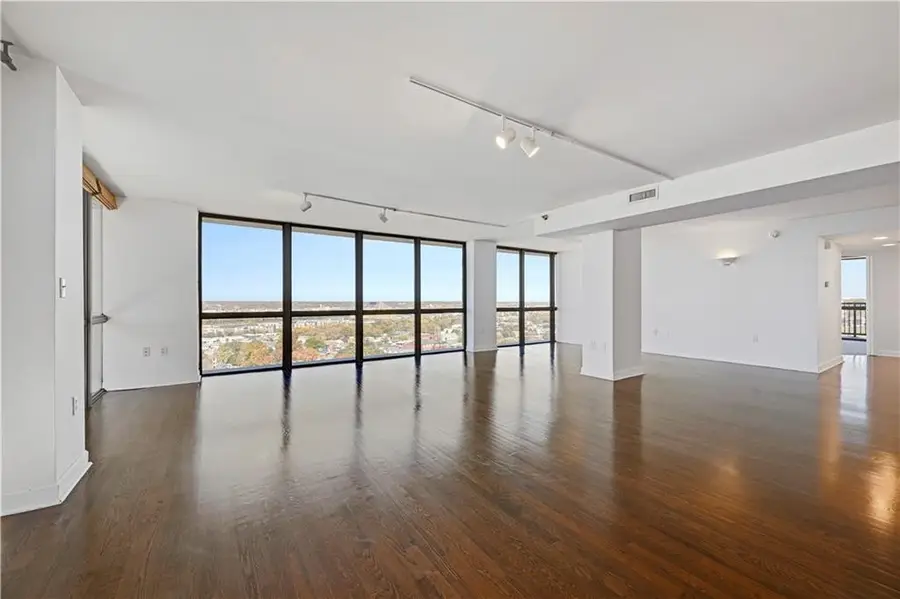 600 E Admiral Boulevard #1608, Kansas City, MO 64106 - Image #3