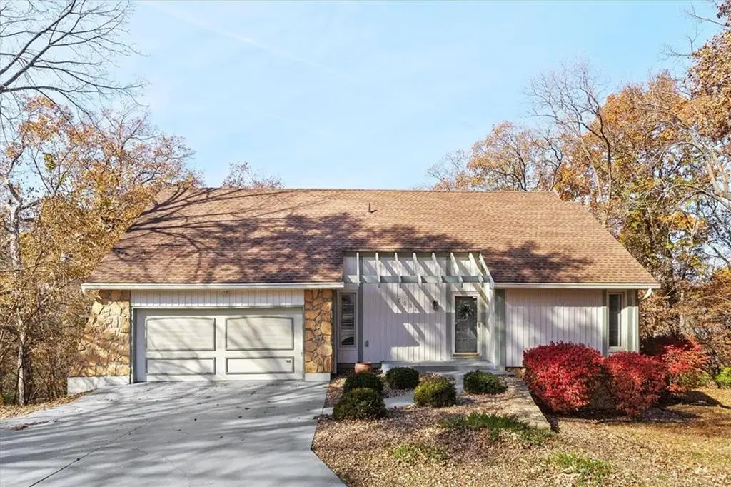 6532 NW Melody Court, Parkville, MO 64152 - Image #1