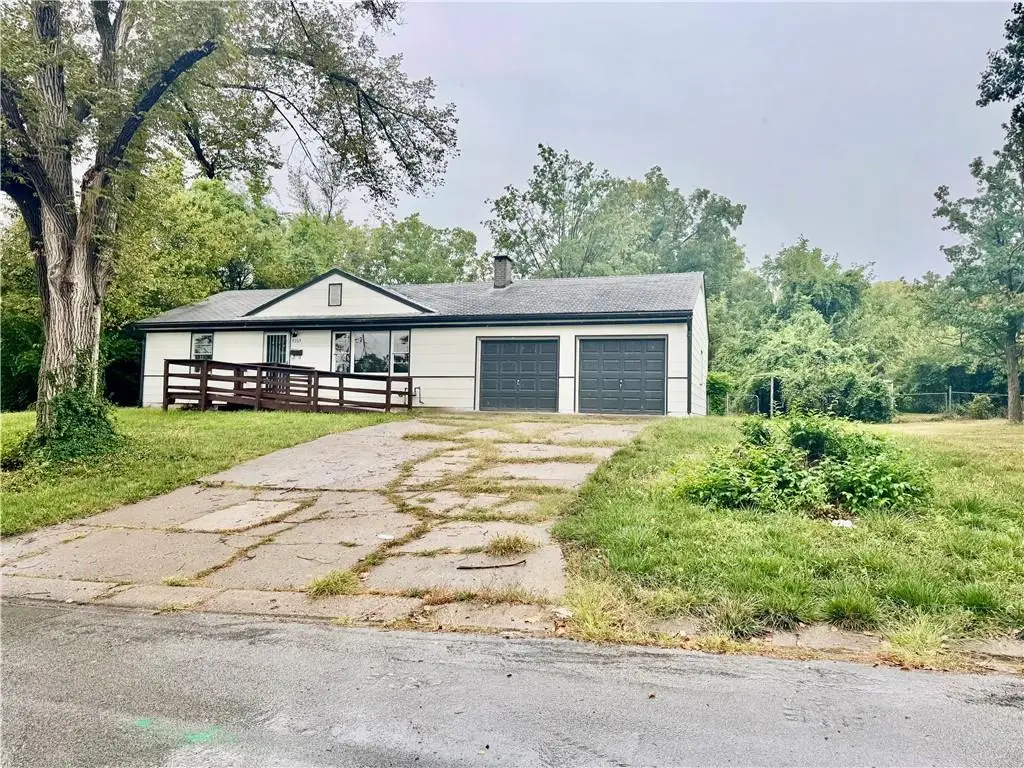 5709 E 109th Street, Kansas City, MO 64137 - Image #1