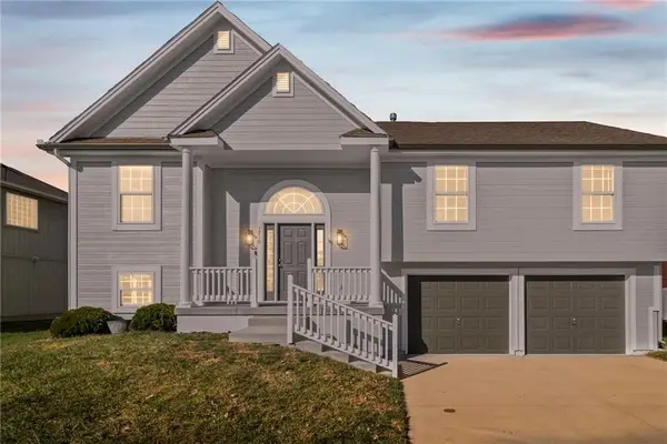 1210 NW Walnut Court, Grain Valley, MO 64029